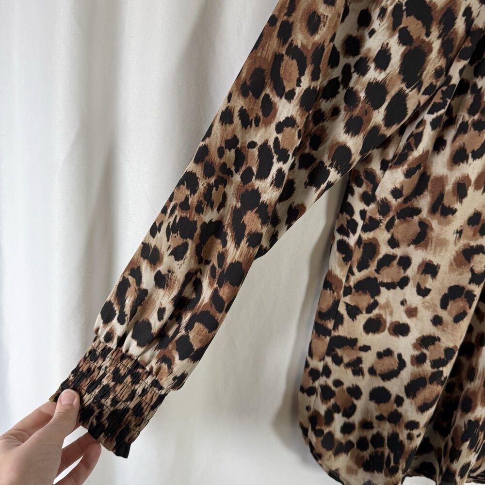 Chico's Blouse Women's Medium Brown Cheetah Print High Neck Lightweight Long Slv - Picture 4 of 11
